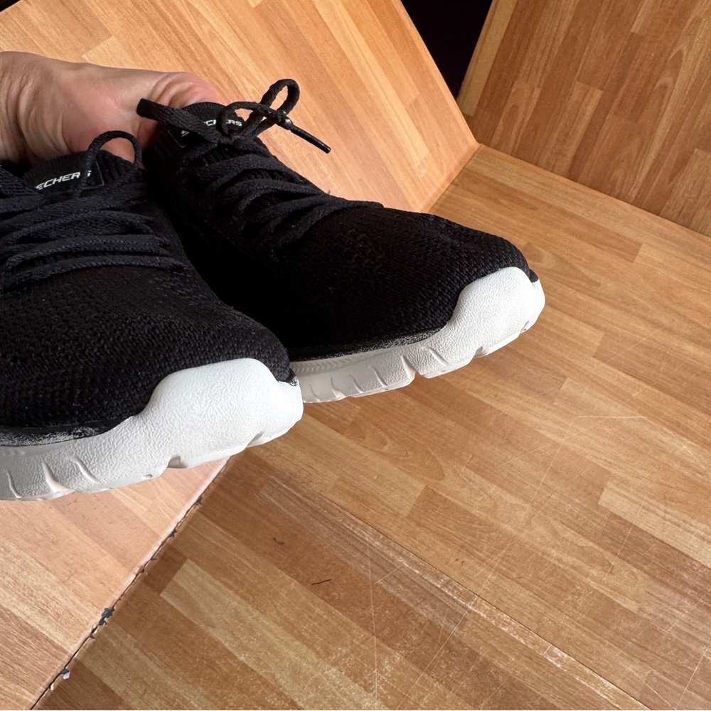 Skechers Hands Free Slip-ins: Virtue - Divinity women's sneakers. Black, size 7 - Picture 6 of 11